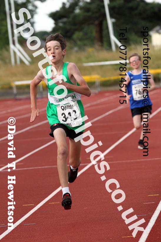 800 metres, 2021 North East Grand Prix 6, Monkton, Wednesday, August 4th. Photo: David T. Hewitson/Sports for All Pics